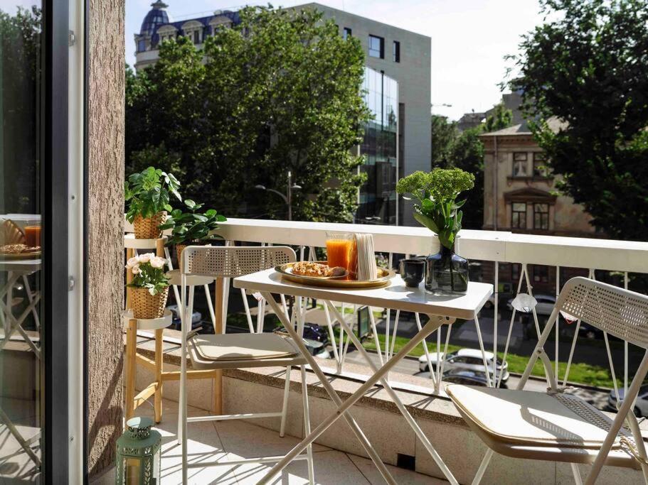 Bright 2Br Apartment - Top Location - City Balcony Bükreş Dış mekan fotoğraf