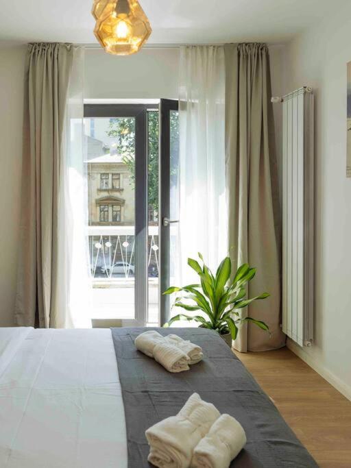 Bright 2Br Apartment - Top Location - City Balcony Bükreş Dış mekan fotoğraf